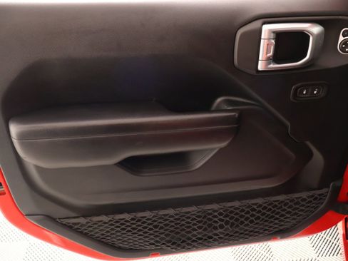 Used 2020 Jeep Wrangler Sport AWD/4WD image 13