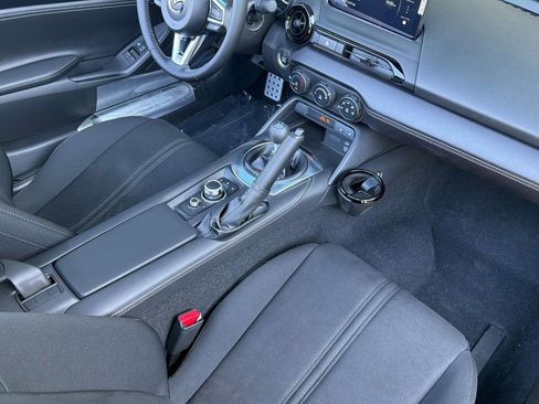 New 2026 MAZDA MX-5 Miata Club w/ Appearance Package RWD image 17
