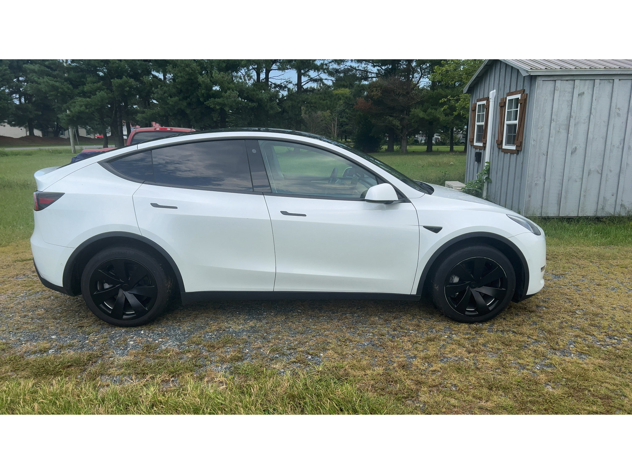 Used 2022 Tesla Model Y Long Range AWD/4WD image 3