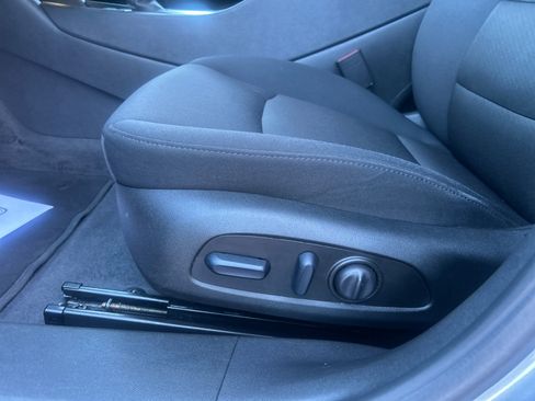 Used 2025 Chevrolet Malibu LT image 12