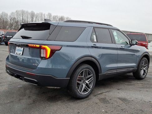 New 2026 Ford Explorer ST-Line w/ ST-Line Street Pack image 4