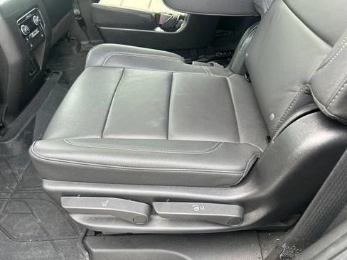 Used 2023 Chevrolet Tahoe LT w/ Luxury Package AWD/4WD image 35