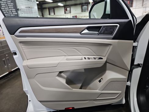 Used 2023 Volkswagen Atlas SEL AWD/4WD image 27