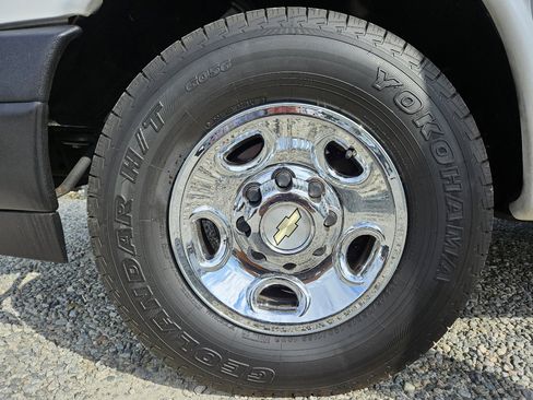 Used 2020 Chevrolet Express 3500 LS image 48