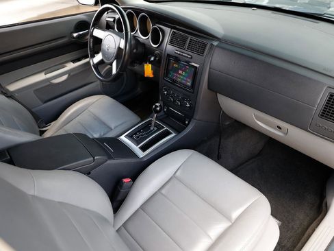 Used 2006 Dodge Magnum R/T w/ Convenience Group II RWD image 18