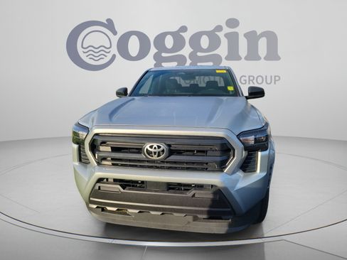 Used 2025 Toyota Tacoma SR RWD image 11