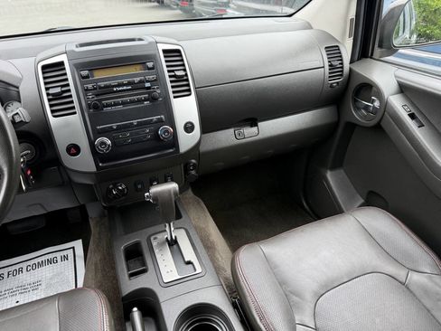 Used 2011 Nissan Xterra PRO-4X w/ Pro-4x Leather Pkg AWD/4WD image 20