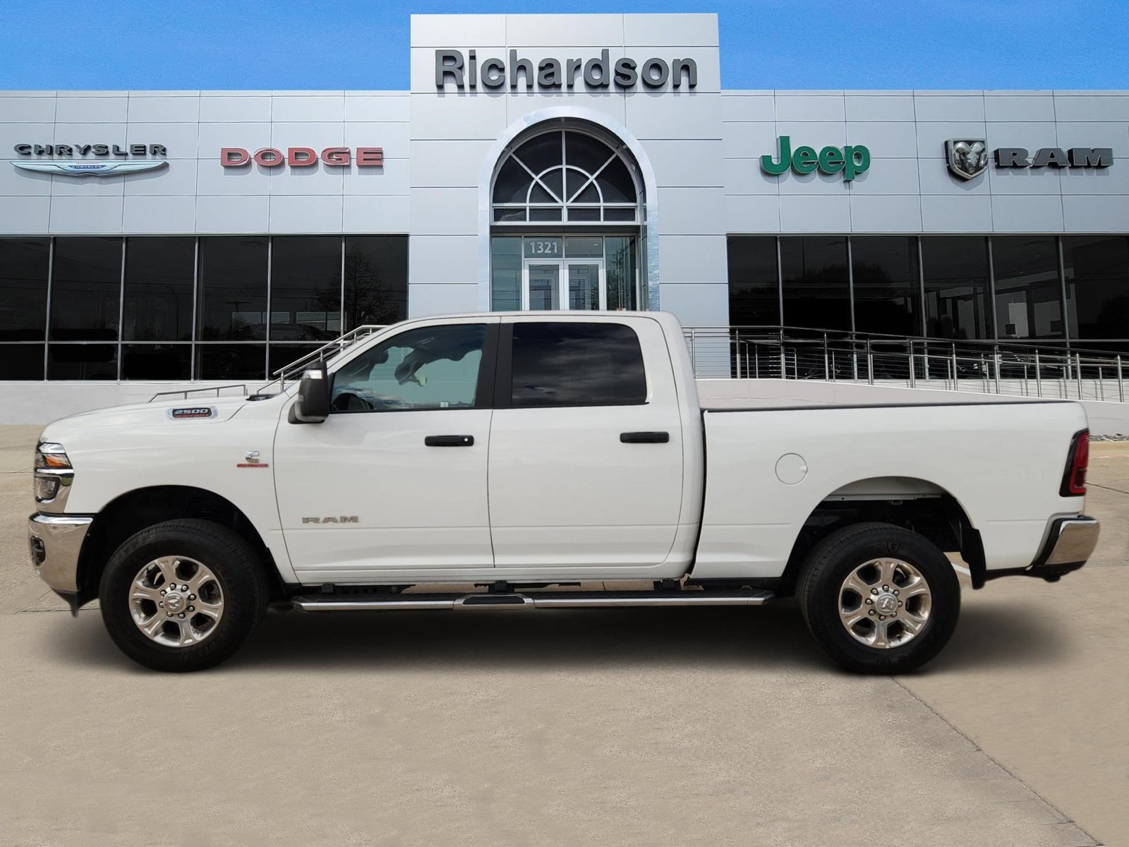 Used 2026 RAM 2500 Big Horn AWD/4WD image 3