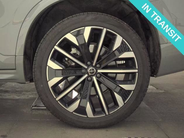 Used 2026 Volvo XC90 B6 Plus AWD/4WD image 3