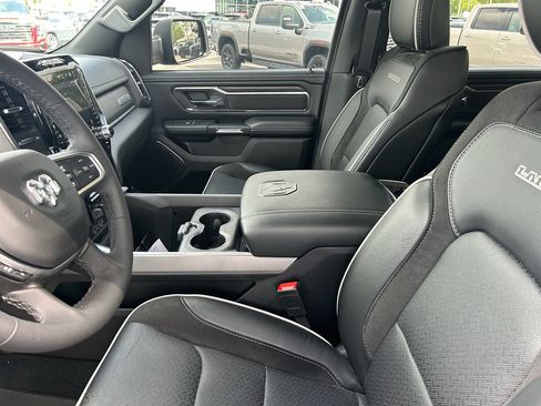 Used 2025 RAM 1500 Laramie w/ Sport Appearance Package AWD/4WD image 9