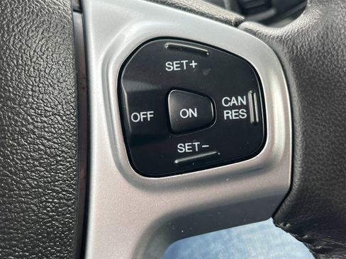 Used 2015 Ford Fiesta SE image 22