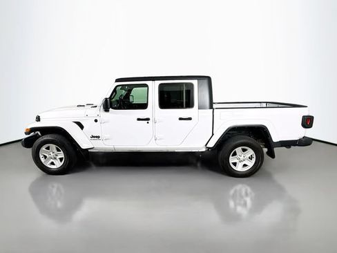 Used 2022 Jeep Gladiator Sport AWD/4WD image 10