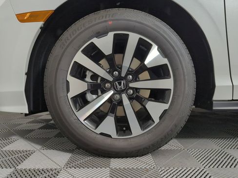 New 2026 Honda Odyssey EX-L image 11
