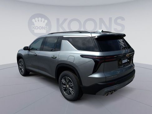 New 2026 Chevrolet Traverse LT FWD image 4