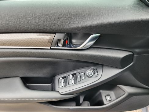 Used 2019 Honda Accord Sport image 16