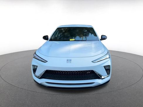 Used 2025 Buick Envista Sport Touring image 4