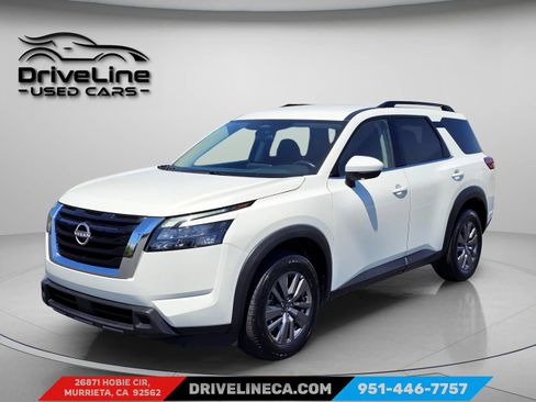 Used 2024 Nissan Pathfinder SV FWD image 7