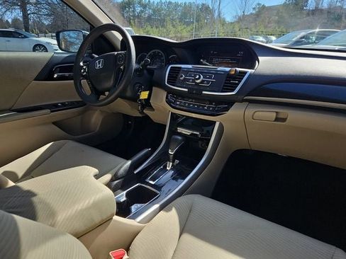 Used 2016 Honda Accord LX image 15