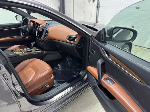 Used 2021 Maserati Ghibli S GranLusso image 47