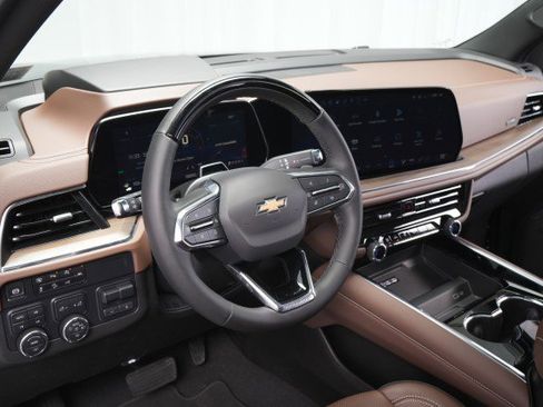 Used 2025 Chevrolet Tahoe High Country image 38