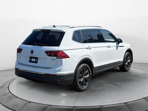 Used 2022 Volkswagen Tiguan SE AWD/4WD image 7