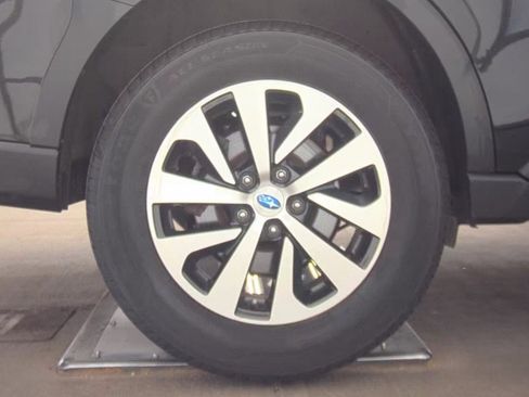 Used 2024 Subaru Outback Premium AWD/4WD image 13