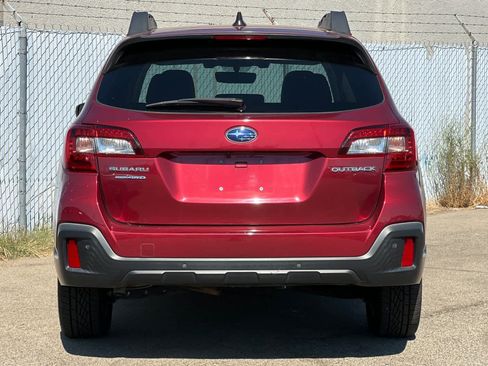 Used 2019 Subaru Outback 2.5i Limited AWD/4WD image 4