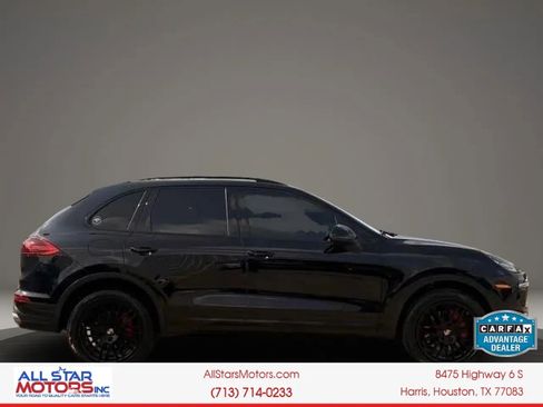 Used 2016 Porsche Cayenne S AWD/4WD image 9