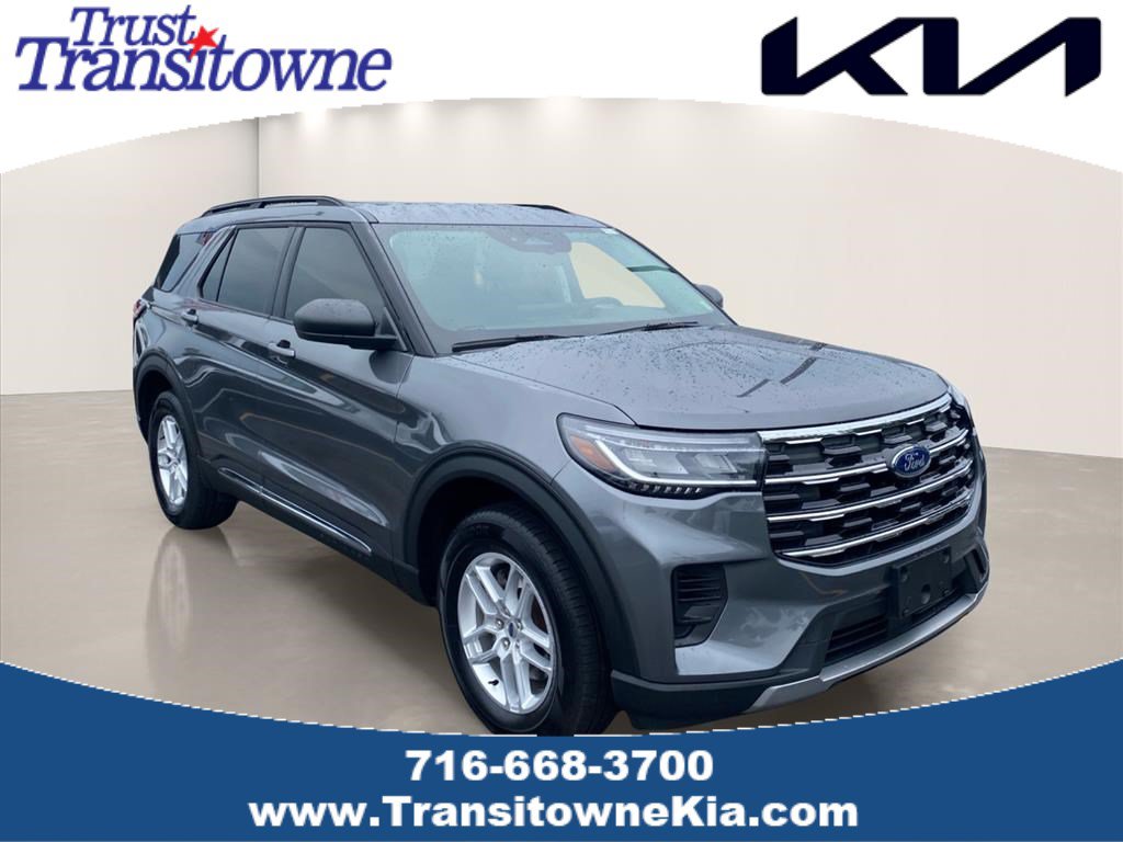 Used 2025 Ford Explorer Active AWD/4WD image 1