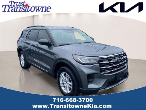 Used 2025 Ford Explorer Active AWD/4WD image 1
