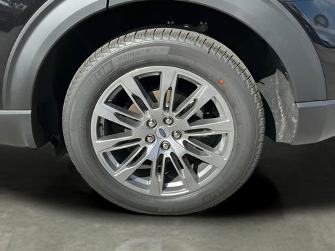 New 2026 Ford Explorer Platinum image 48