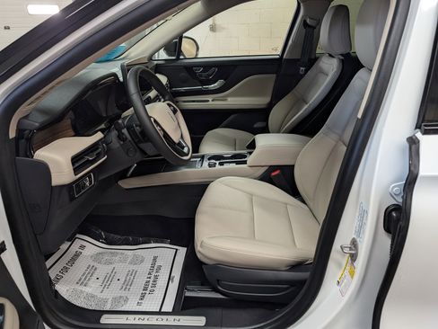 New 2026 Lincoln Corsair Reserve w/ Jet Appearance Package image 12