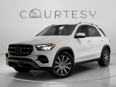 Certified 2025 Mercedes-Benz GLE 450 4MATIC image 2