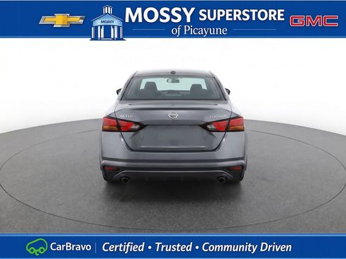 Used 2020 Nissan Altima 2.5 Platinum FWD image 10