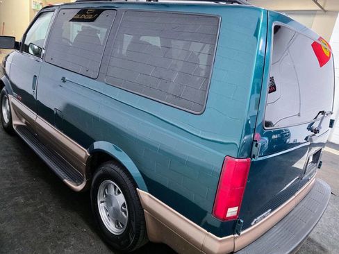 Used 2000 Chevrolet Astro Passenger AWD image 40