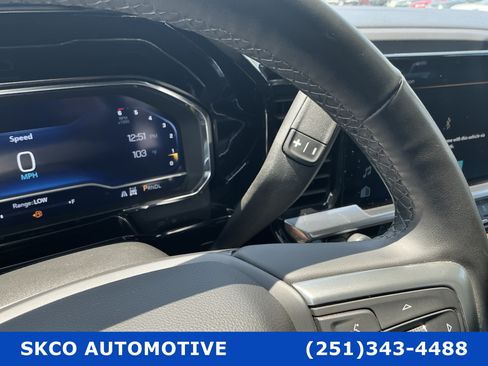 Used 2023 Chevrolet Silverado 1500 LT AWD/4WD image 23