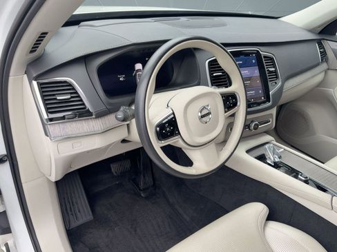 Certified 2023 Volvo XC90 B6 Ultimate w/ Protection Package Premier image 4