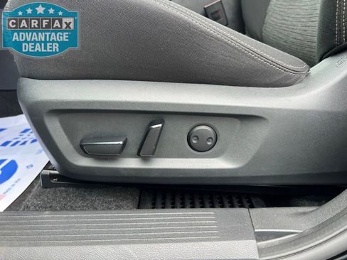 Used 2023 Nissan Rogue SV AWD/4WD image 9