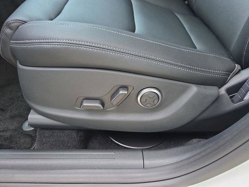 New 2026 Genesis GV70 2.5T AWD/4WD image 13