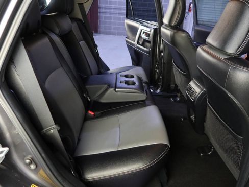 Used 2020 Toyota 4Runner SR5 Premium image 15