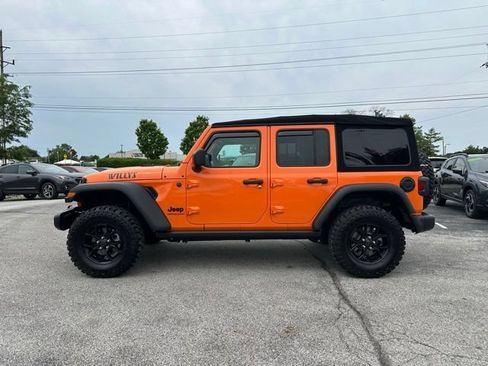 Used 2025 Jeep Wrangler Unlimited Sport AWD/4WD image 4