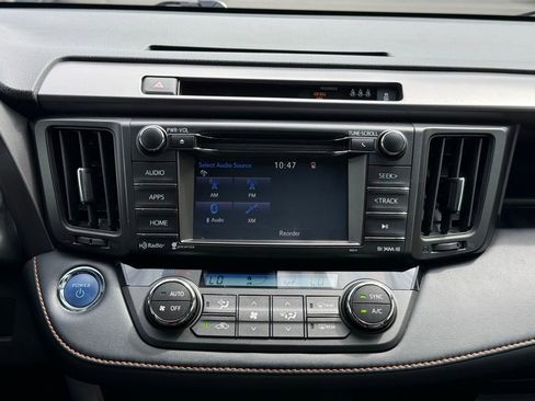 Used 2018 Toyota RAV4 SE AWD/4WD image 26