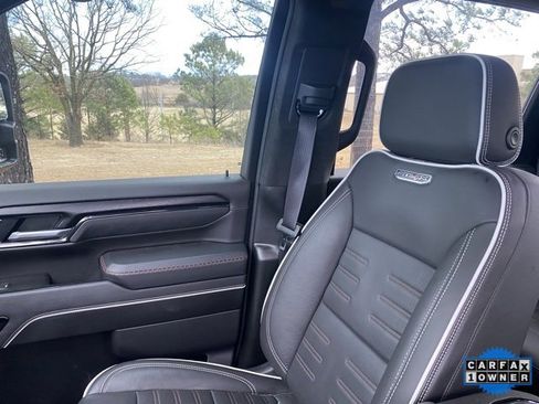 Used 2025 GMC Sierra 2500 AT4X image 38