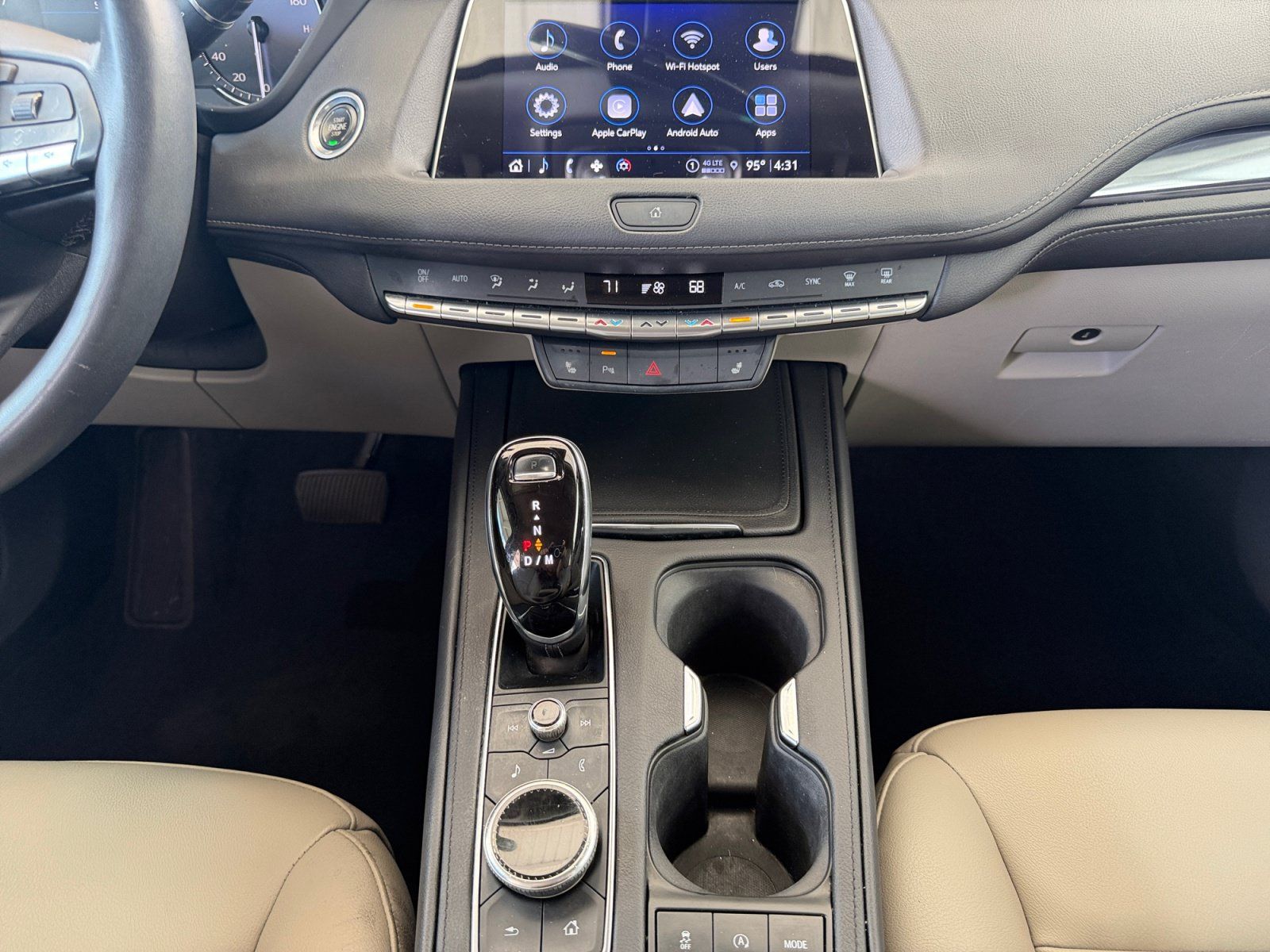 Used 2023 Cadillac XT4 Luxury w/ Cold Weather Package FWD image 12