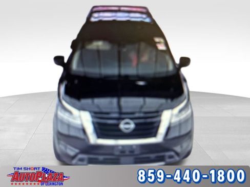 Used 2024 Nissan Pathfinder SL AWD/4WD image 2