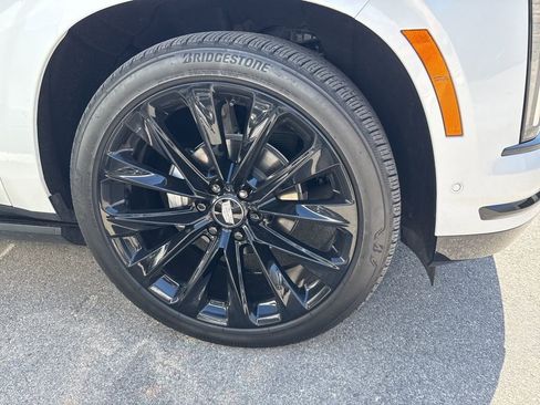 Used 2025 Cadillac Escalade Sport Platinum w/ LPO, ONYX Package image 3