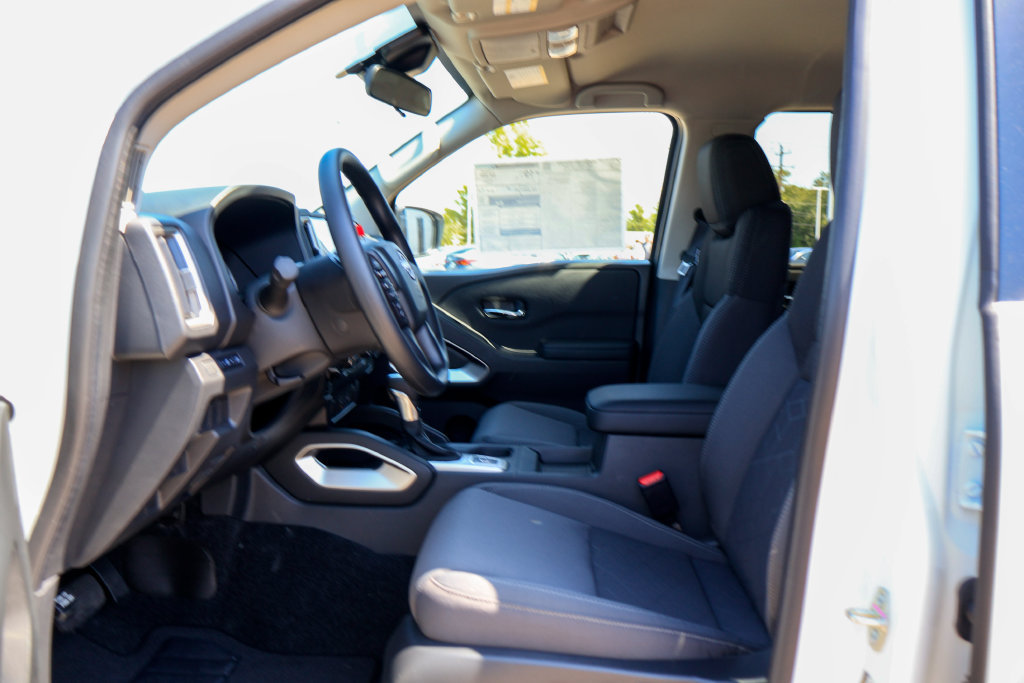 New 2026 Nissan Frontier SV w/ Tow Package AWD/4WD image 7