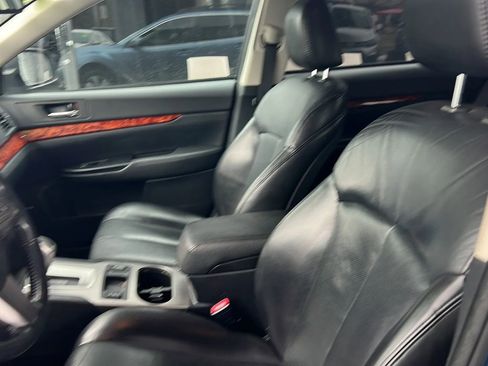 Used 2010 Subaru Outback 2.5i Limited image 39