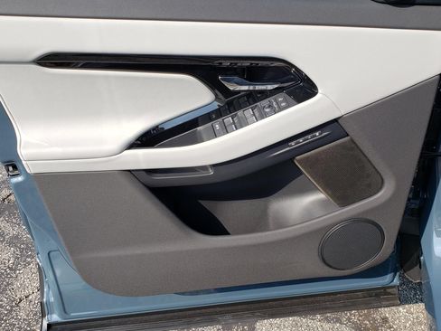 New 2026 Land Rover Range Rover Evoque S AWD/4WD image 10