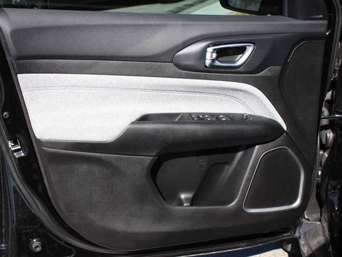 New 2025 Jeep Compass Sport image 16